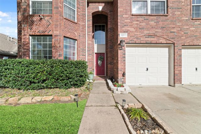 18914 Woodglen Shadows Drive, Humble, TX 77346