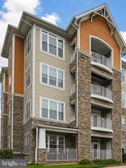 11 CLAY LODGE LN #101, Baltimore, MD 21228