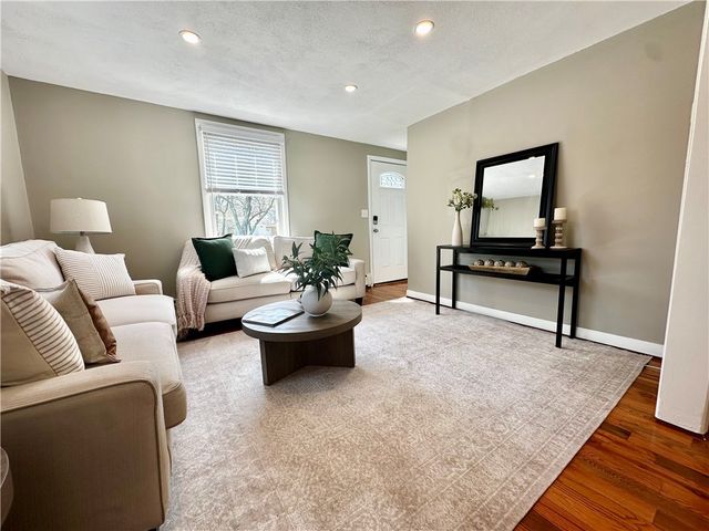 143 River Vue Avenue, Warwick, RI 02889