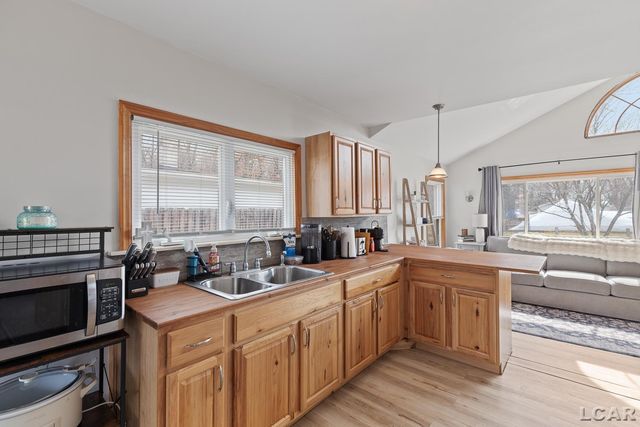 502 Wilbur Avenue, Brooklyn, MI 49230