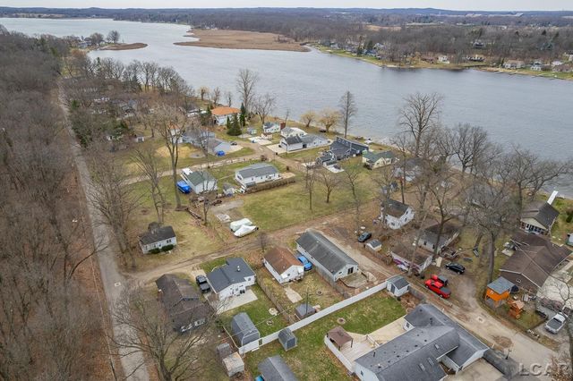 502 Wilbur Avenue, Brooklyn, MI 49230