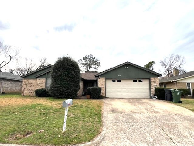 2008 Sexton Drive, Arlington, TX 76015