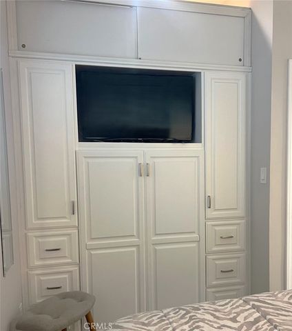 25 Saratoga, Newport Beach, CA 92660