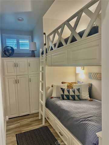 25 Saratoga, Newport Beach, CA 92660