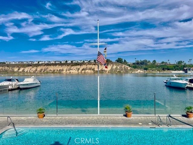 25 Saratoga, Newport Beach, CA 92660