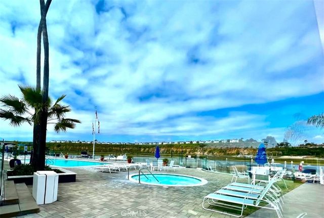 25 Saratoga, Newport Beach, CA 92660