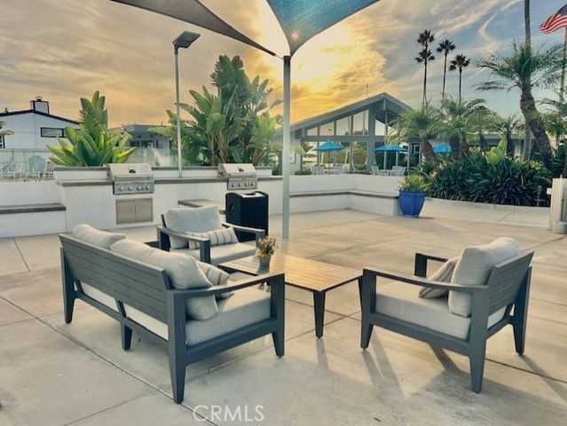 25 Saratoga, Newport Beach, CA 92660