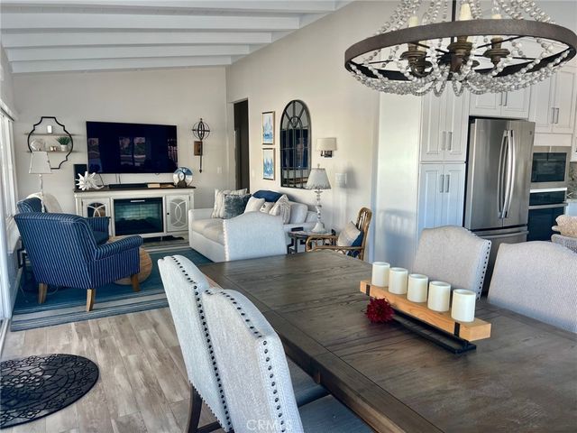 25 Saratoga, Newport Beach, CA 92660