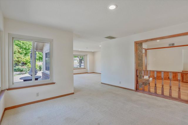 3029 Merrick San Way, Carmichael, CA 95608