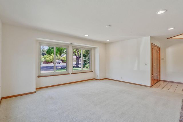 3029 Merrick San Way, Carmichael, CA 95608