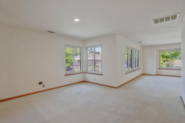 3029 Merrick San Way, Carmichael, CA 95608