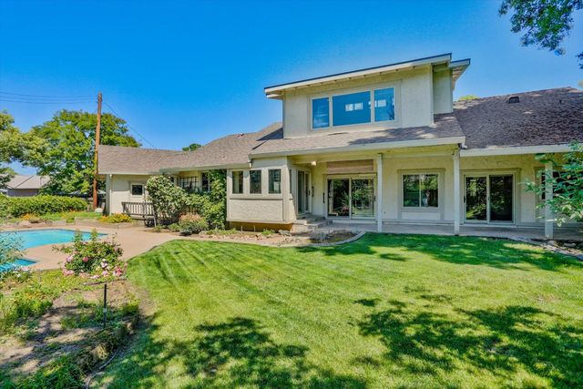 3029 Merrick San Way, Carmichael, CA 95608