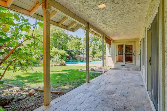 3029 Merrick San Way, Carmichael, CA 95608