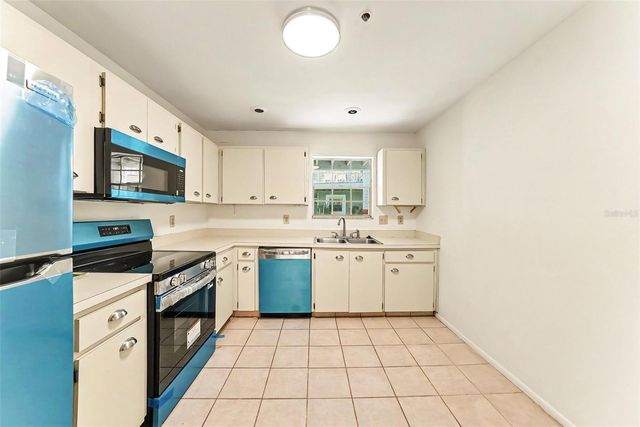 11805 SKYLAKE PLACE C, Tampa, FL 33617