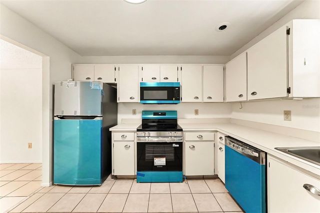 11805 SKYLAKE PLACE C, Tampa, FL 33617