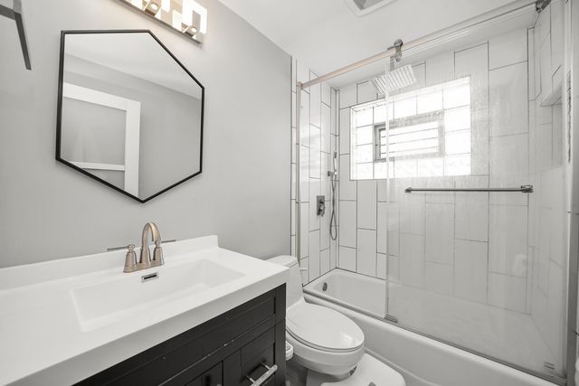 9016 S 48th Court, Oak Lawn, IL 60453