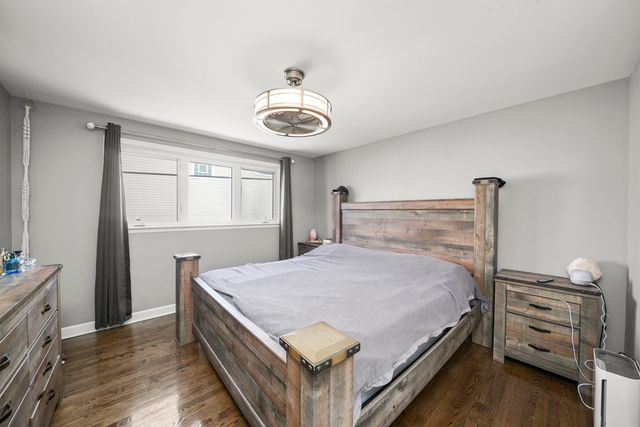 9016 S 48th Court, Oak Lawn, IL 60453