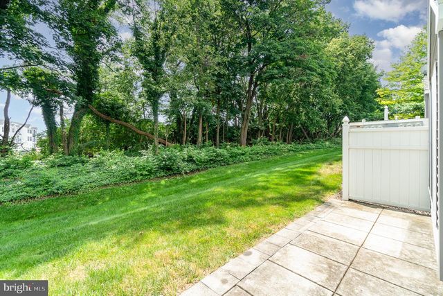 72 COURTYARD DR, Carlisle, PA 17013