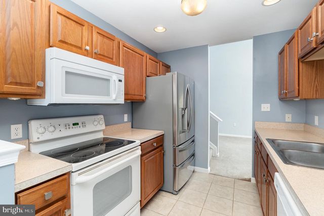 72 COURTYARD DR, Carlisle, PA 17013