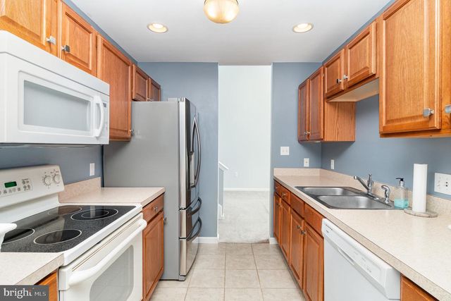 72 COURTYARD DR, Carlisle, PA 17013