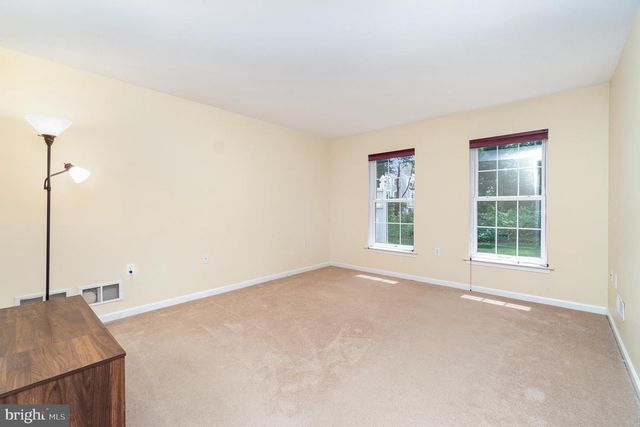 72 COURTYARD DR, Carlisle, PA 17013