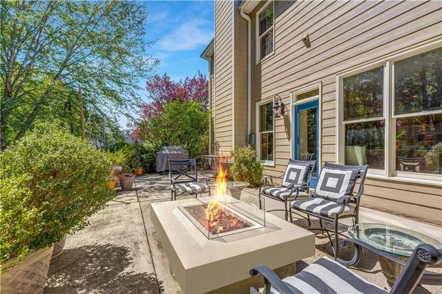 990 Sandtown Place Drive SW, Marietta, GA 30064