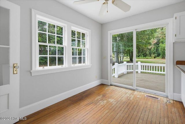 215 E Baltimore Avenue, Pinebluff, NC 28373