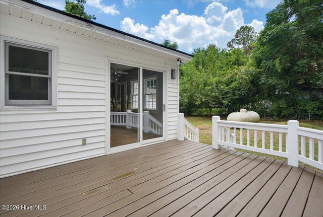 215 E Baltimore Avenue, Pinebluff, NC 28373