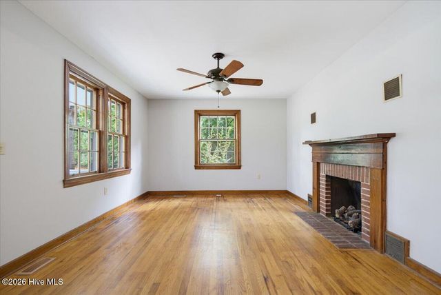 215 E Baltimore Avenue, Pinebluff, NC 28373