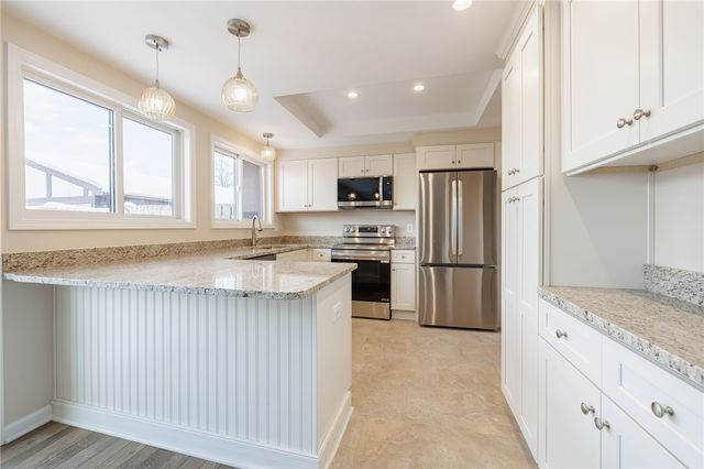 82 Camberley Pl, Penfield, NY 14526