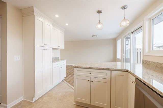 82 Camberley Pl, Penfield, NY 14526