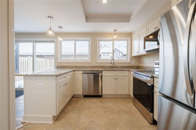 82 Camberley Pl, Penfield, NY 14526