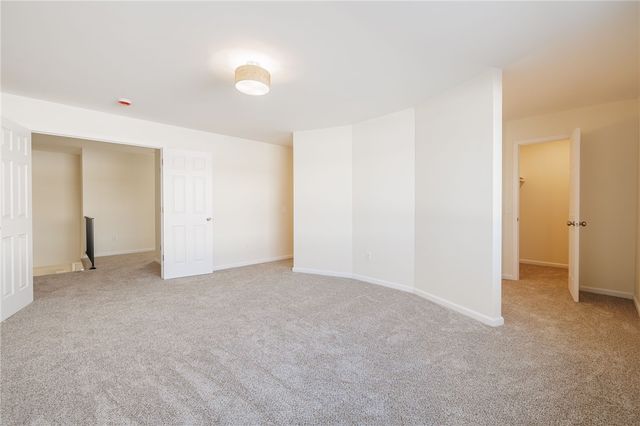 82 Camberley Pl, Penfield, NY 14526