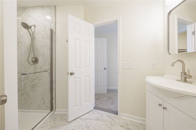 82 Camberley Pl, Penfield, NY 14526