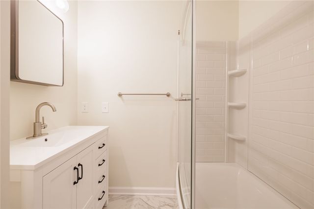 82 Camberley Pl, Penfield, NY 14526