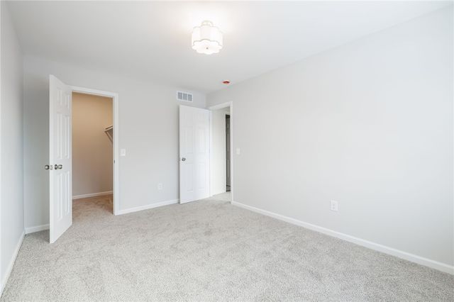 82 Camberley Pl, Penfield, NY 14526