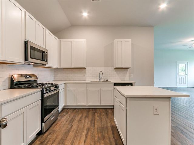 12974 Mannington Road, Edmond, OK 73025