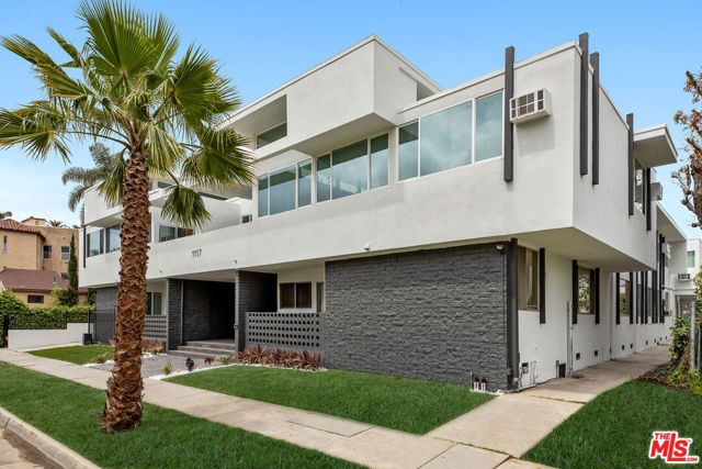 1117 S BRONSON Avenue 8, Los Angeles, CA 90019