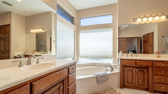 1905 Yucatan Drive, Granbury, TX 76048