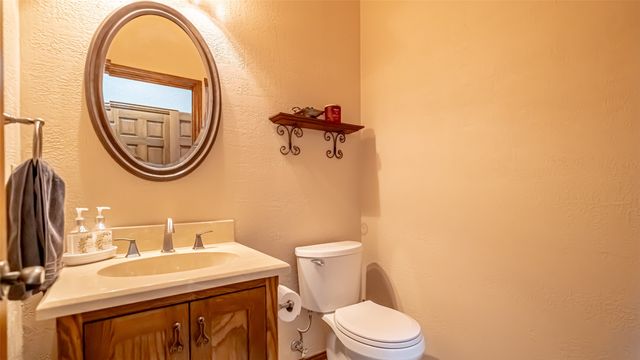 1905 Yucatan Drive, Granbury, TX 76048