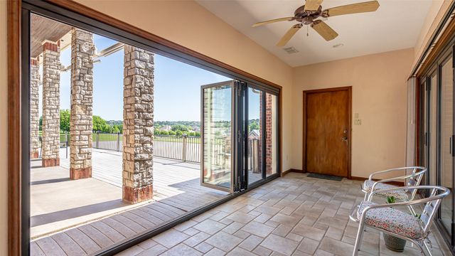1905 Yucatan Drive, Granbury, TX 76048