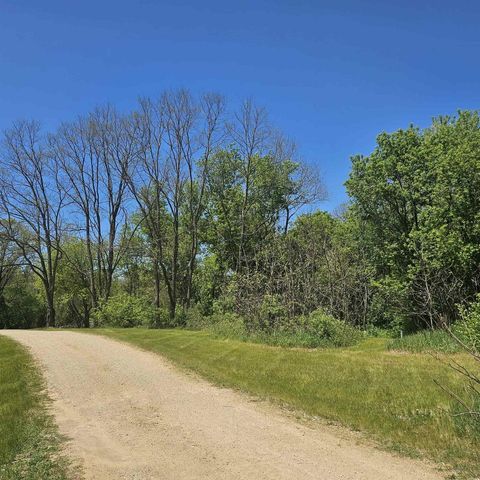 E13848 Dan Mar Court, Merrimac, WI 53561