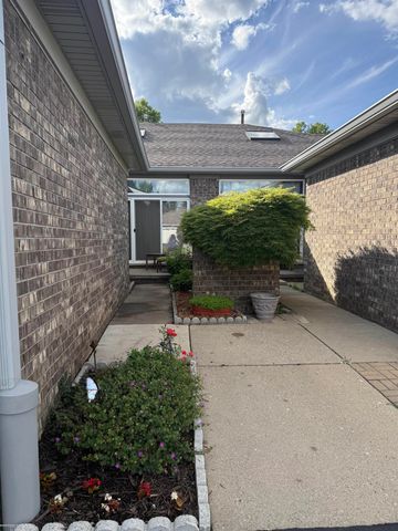 48607 Sugar Bush Court, Shelby Twp, MI 48315