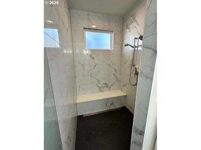 13841 PROVINCIAL HILL Dr, Lake Oswego, OR 97035