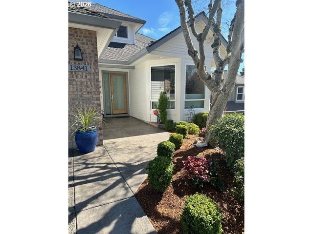 13841 PROVINCIAL HILL Dr, Lake Oswego, OR 97035