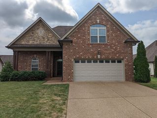 903 Tanager Ct, Lebanon, TN 37087