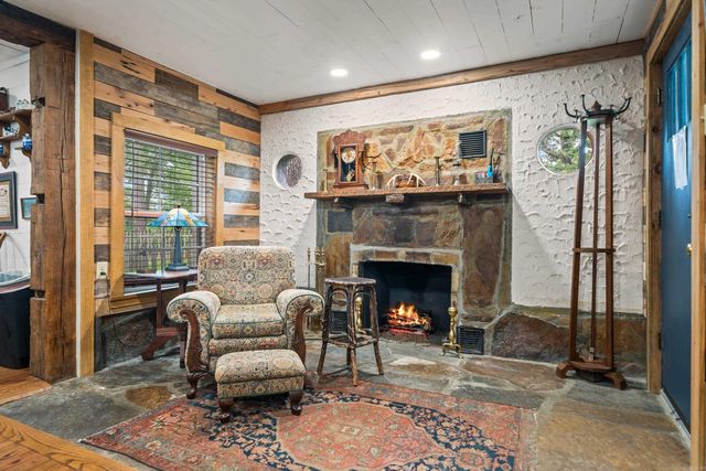 1061 Burchwood Bay Road, Hot Springs, AR 71913