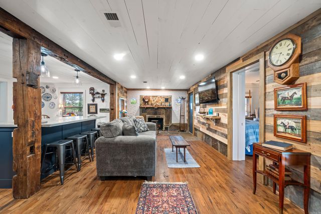 1061 Burchwood Bay Road, Hot Springs, AR 71913
