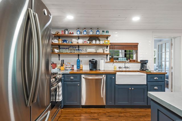 1061 Burchwood Bay Road, Hot Springs, AR 71913