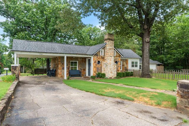 1061 Burchwood Bay Road, Hot Springs, AR 71913